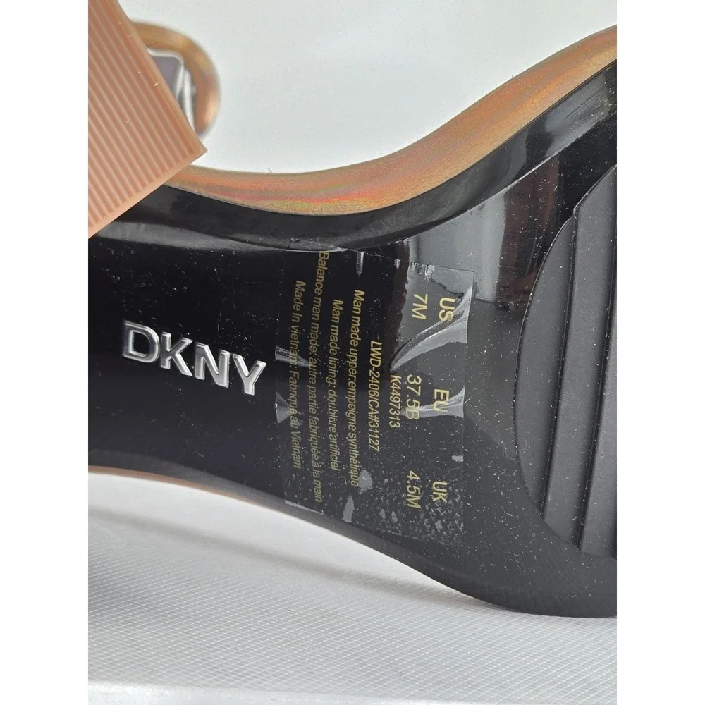 DKNY‎ Women's Waylin Sqaure Toe Ankle Strap Block Heel Sandal ROSE GOLD Sz 7 NIB
